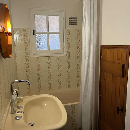 Holiday home Maison Spacieuse 300m De La Avec Jardin Clos, Proche Commerces Et Secteur Calme - 8 Pers - Fr-1-224b-126