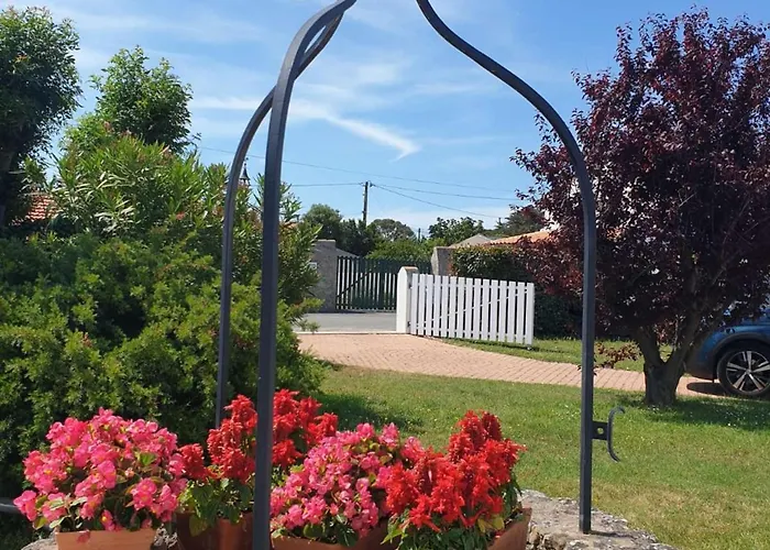 Maison Spacieuse 300m De La Avec Jardin Clos, Proche Commerces Et Secteur Calme - 8 Pers - Fr-1-224b-126 Hébergement de vacances *