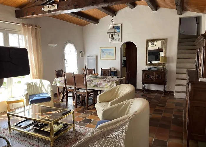 Maison Spacieuse 300m De La Avec Jardin Clos, Proche Commerces Et Secteur Calme - 8 Pers - Fr-1-224b-126 La Guérinière