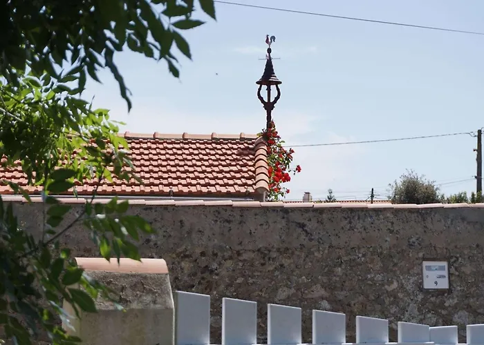Hébergement de vacances Maison Spacieuse 300m De La Avec Jardin Clos, Proche Commerces Et Secteur Calme - 8 Pers - Fr-1-224b-126 *